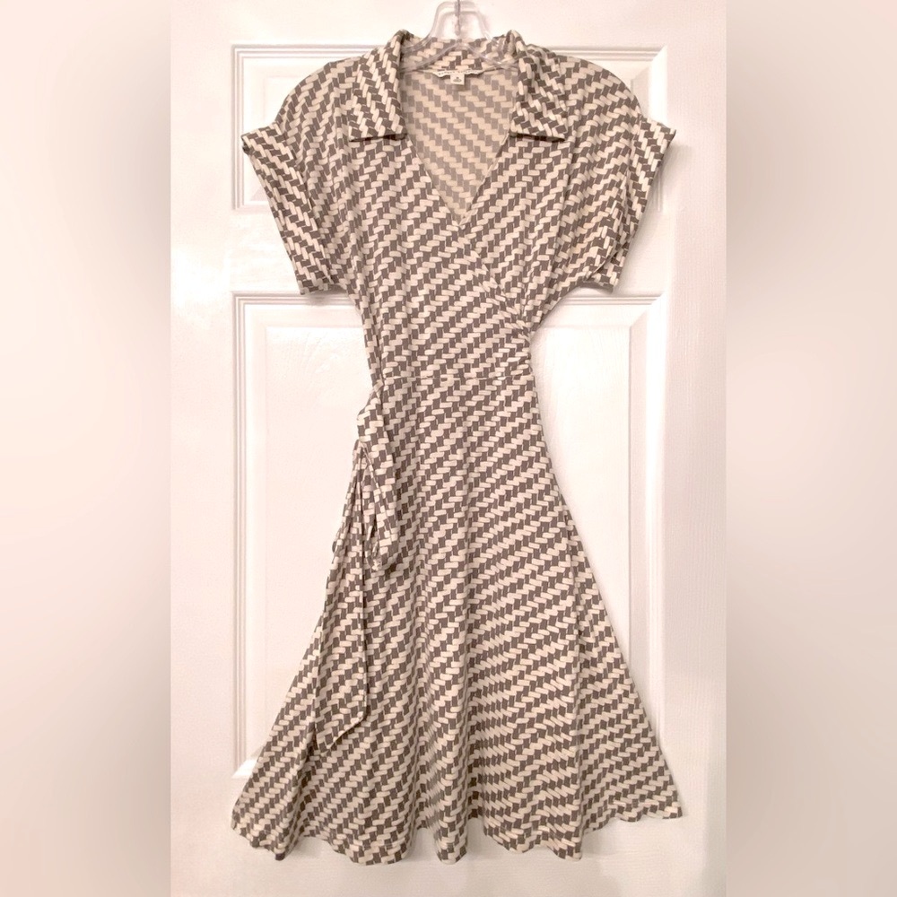 Banana Republic dress *GENTLY worn*